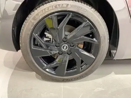 Photo 5 Opel Astra  Hybride Rechargeable 180 ch BVA8