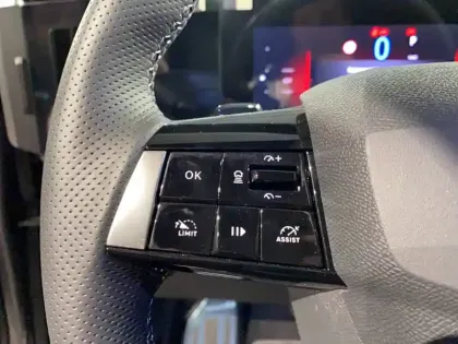 Photo 12 Opel Astra  Hybride Rechargeable 180 ch BVA8