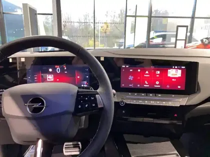 Photo 7 Opel Astra  Hybride Rechargeable 180 ch BVA8