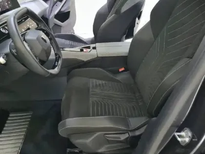 Photo 9 Peugeot 3008  Hybrid 136 e-DCS6