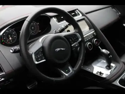 Photo 27 Jaguar E-Pace  2.0D 180ch R-Dynamic Chequered Flag AWD BVA9 9cv