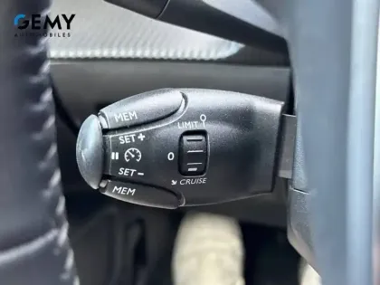 Photo 12 Peugeot 2008  Electrique 136 ch