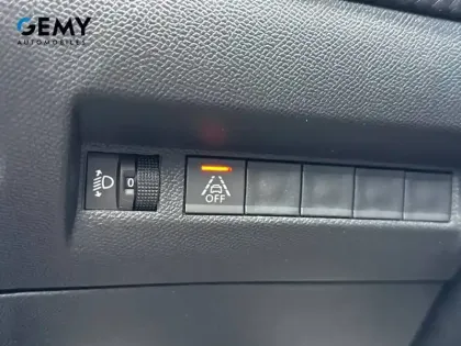 Photo 14 Peugeot 2008  Electrique 136 ch