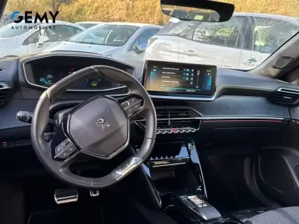 Photo 7 Peugeot 2008  Electrique 136 ch