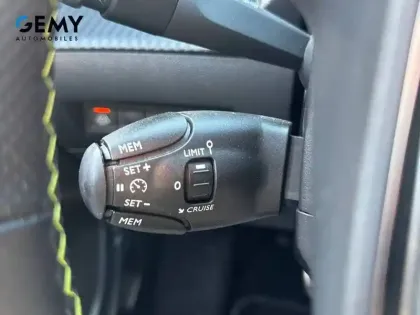 Photo 13 Peugeot 2008  Electrique 136 ch