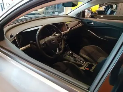 Photo 7 Opel Grandland  Hybrid 225 ch BVA8