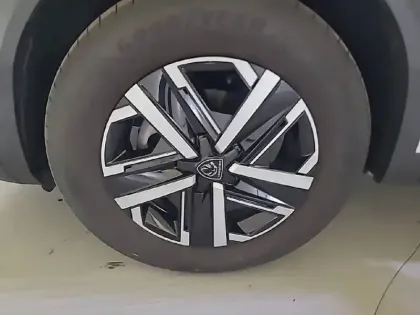 Photo 12 Peugeot 2008  PureTech 100 S&S BVM6