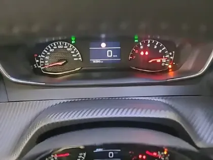 Photo 9 Peugeot 2008  PureTech 100 S&S BVM6