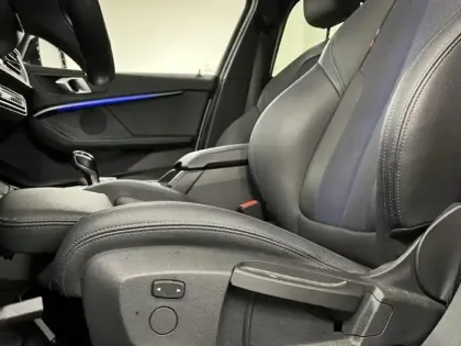 Photo 14 BMW Serie 1 Série 1 118dA 150ch M Sport