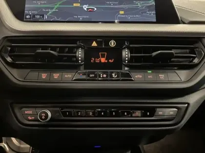 Photo 10 BMW Serie 1 Série 1 118dA 150ch M Sport