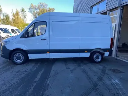 Photo 67 Mercedes Sprinter  FGN 215 CDI 39 3.0T FWD