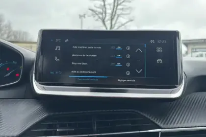 Photo 58 Peugeot 208  Hybrid 100 e-DCS6