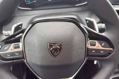 Photo 51 Peugeot 208  Hybrid 100 e-DCS6