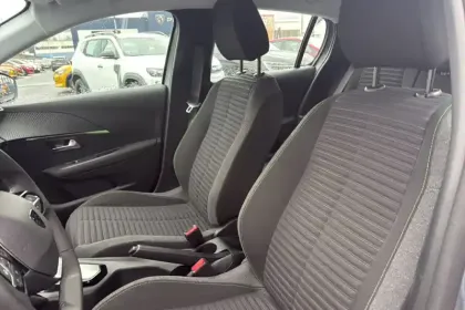 Photo 42 Peugeot 208  Hybrid 100 e-DCS6