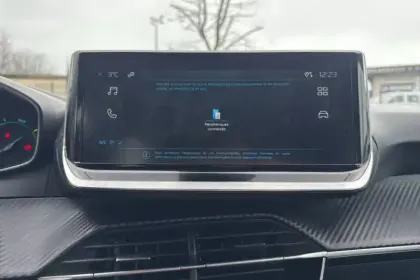 Photo 56 Peugeot 208  Hybrid 100 e-DCS6