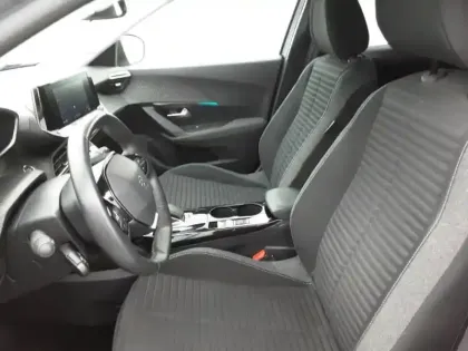 Photo 10 Peugeot 2008  Electrique 136 ch