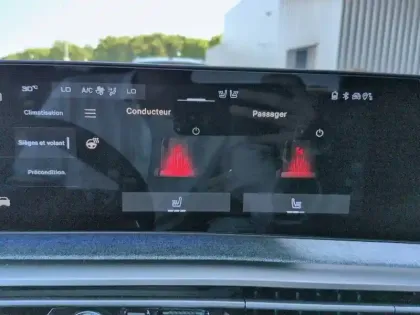Photo 14 Peugeot 3008  Electrique 73 kWh 210 ch
