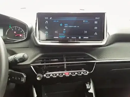 Photo 53 Peugeot 2008  PureTech 100 S&S BVM6