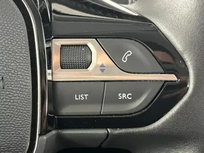 Photo 29 Peugeot 2008  e- 136ch Active