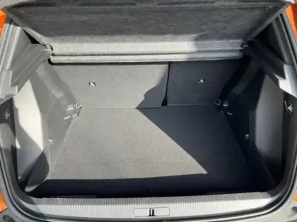 Photo 23 Peugeot 2008  e- 136ch Active