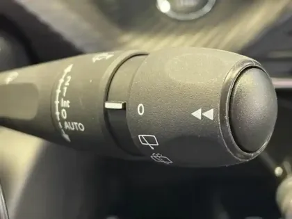 Photo 9 Peugeot 2008  e- 136ch Active