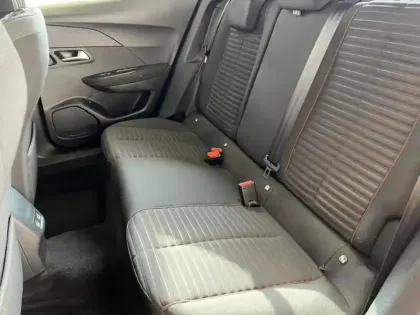 Photo 22 Peugeot 2008  e- 136ch Active