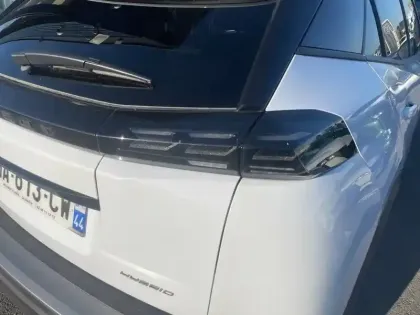 Photo 35 Peugeot 2008  Hybrid 136 e-DCS6