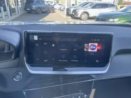 Photo 36 Peugeot 2008  Hybrid 136 e-DCS6