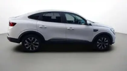 Photo 18 Renault Arkana  E-Tech hybride 145 - 22