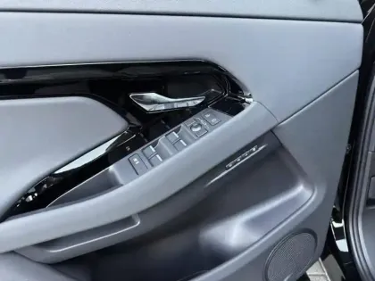 Photo 14 Land rover Range Rover  Evoque 1.5 P270e PHEV 269ch S Midnight Edition