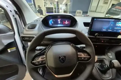 Photo 62 Peugeot Partner Gén. III Ph2 Base 4