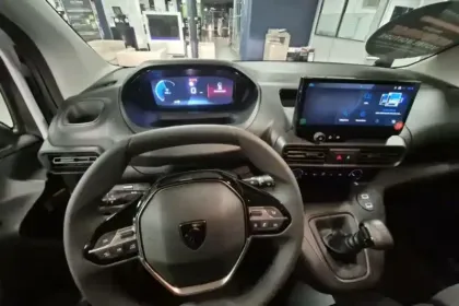 Photo 85 Peugeot Partner Gén. III Ph2 Base 4