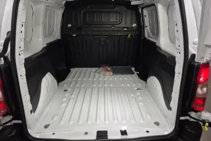 Photo 31 Peugeot Partner  FOURGON M 1000 KG BLUEHDI 130 S&S BVM6