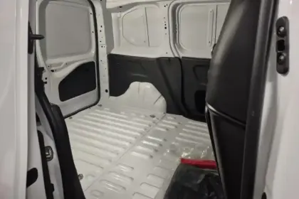 Photo 123 Peugeot Partner  FOURGON M 1000 KG BLUEHDI 130 S&S BVM6