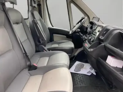 Photo 13 Citroën Jumper  PlatCb 35 L3 2.0 BlueHDi 130 Confort