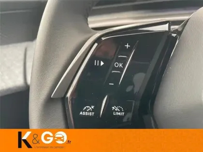 Photo 23 Peugeot 3008 HYBRID 136 E-DCS6