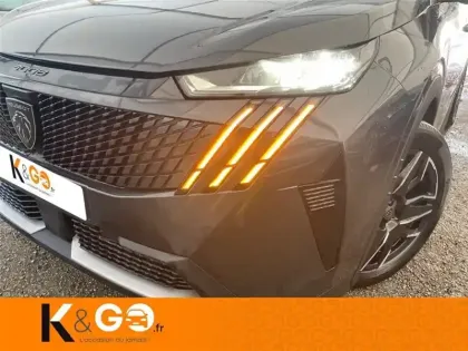 Photo 29 Peugeot 3008 HYBRID 136 E-DCS6