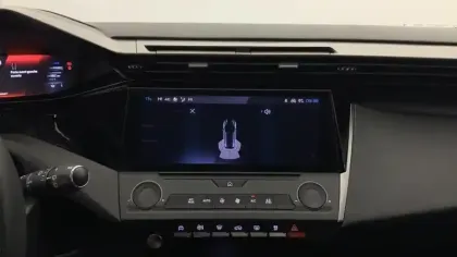 Photo 22 Peugeot 308  PHEV 180 e-EAT8 Active Pack