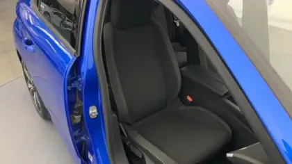 Photo 8 Peugeot 308  PHEV 180 e-EAT8 Active Pack