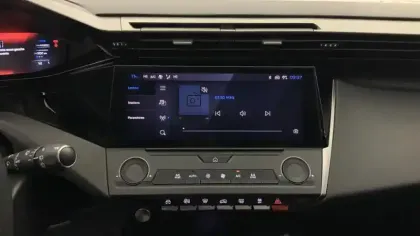 Photo 19 Peugeot 308  PHEV 180 e-EAT8 Active Pack