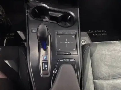 Photo 28 Lexus UX Gén. I Ph1 Pack 5