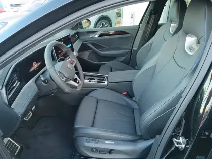 Photo 36 Volkswagen Passat  1.5 eHybrid 272 DSG6