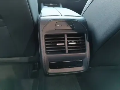 Photo 33 Volkswagen Passat  1.5 eHybrid 272 DSG6