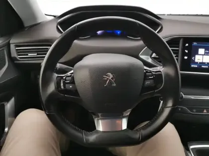 Photo 14 Peugeot 308  AFFAIRE BLUEHDI 130 S&S BVM6