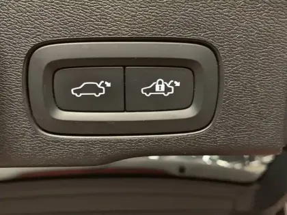 Photo 15 Volvo Xc60  T8 Recharge AWD 303 ch + 87 ch Geartronic 8