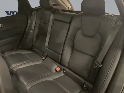 Photo 7 Volvo Xc60  T8 Recharge AWD 303 ch + 87 ch Geartronic 8