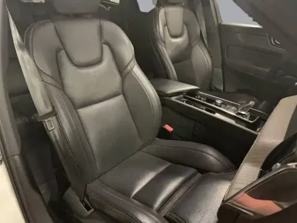 Photo 36 Volvo Xc60  T8 Recharge AWD 303 ch + 87 ch Geartronic 8