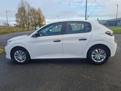 Photo 35 Peugeot 208  PureTech 75 S&S BVM5