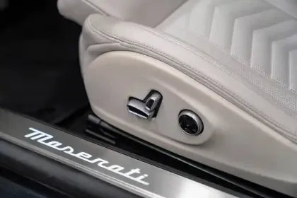 Photo 62 Maserati Granturismo  V6 550