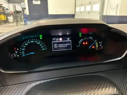 Photo 29 Peugeot 208  Hybrid 100 e-DCS6